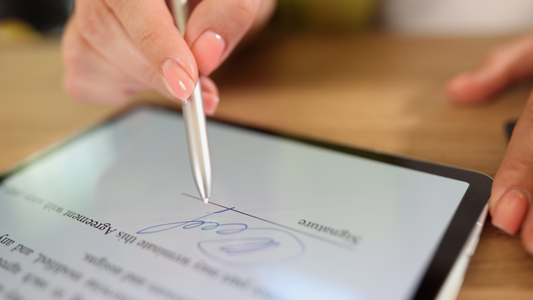 Goodbye Pen Pals: Why Digital Signatures Are Your New BFF in Beauty Biz